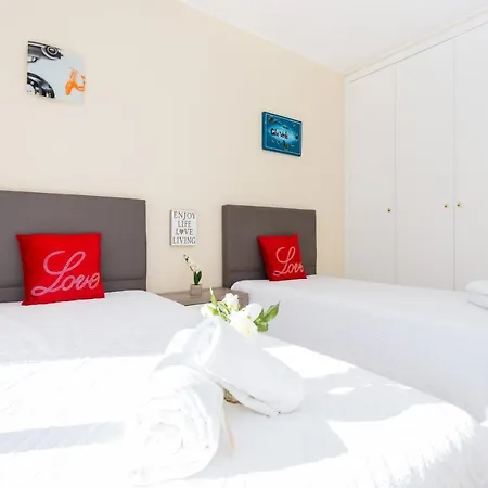 Litoralmar Beachfront شقة